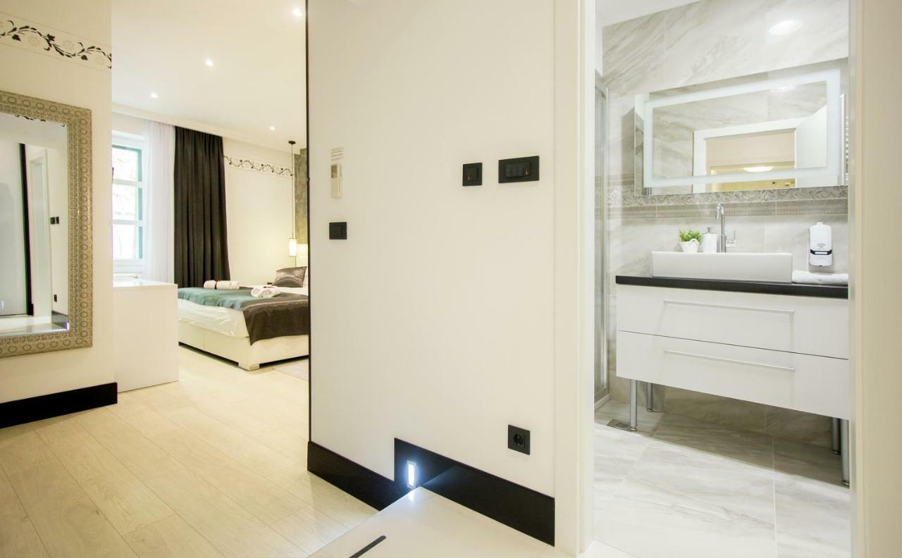Well Of Life Luxury Rooms Split Exterior foto