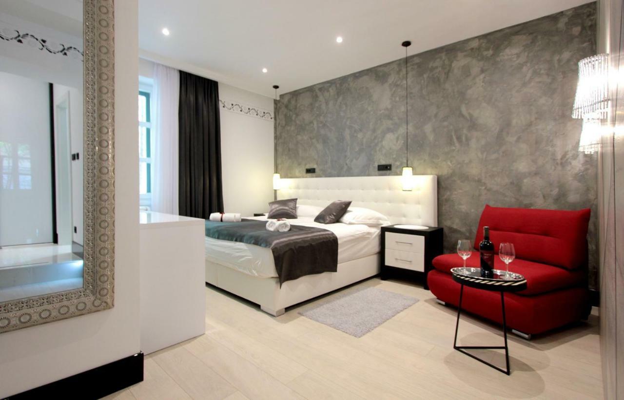 Well Of Life Luxury Rooms Split Exterior foto